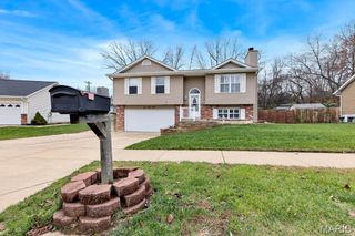 1058 Fawn Ridge Drive, O'fallon, MO 63366