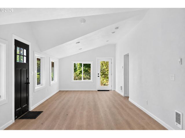 25207 Se SUNSHINE VALLEY Rd, Damascus, OR 97089