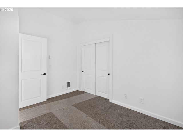 25207 Se SUNSHINE VALLEY Rd, Damascus, OR 97089