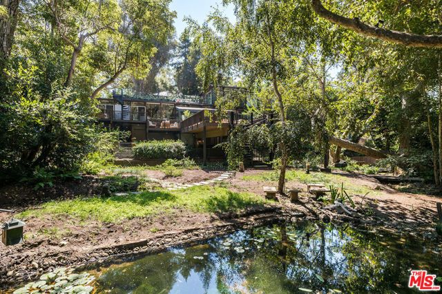 681 Brooktree Road, Santa Monica, CA 90402