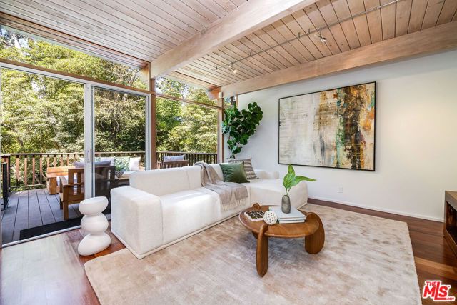 681 Brooktree Road, Santa Monica, CA 90402