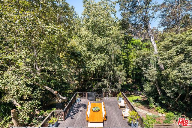 681 Brooktree Road, Santa Monica, CA 90402