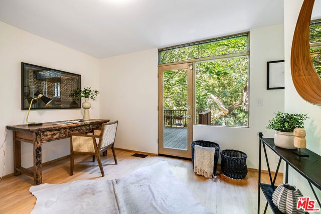 681 Brooktree Road, Santa Monica, CA 90402