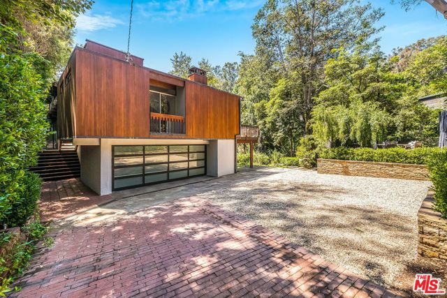 681 Brooktree Road, Santa Monica, CA 90402