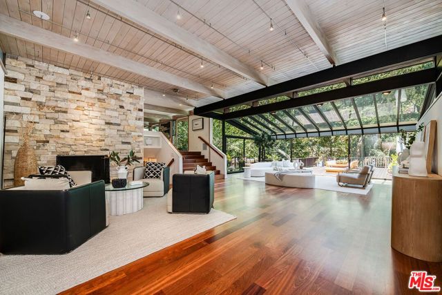 681 Brooktree Road, Santa Monica, CA 90402