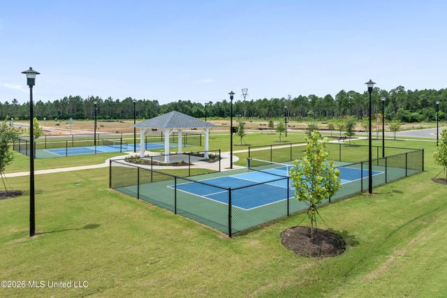 430 Pimento Circle, Ocean Springs, MS 39564