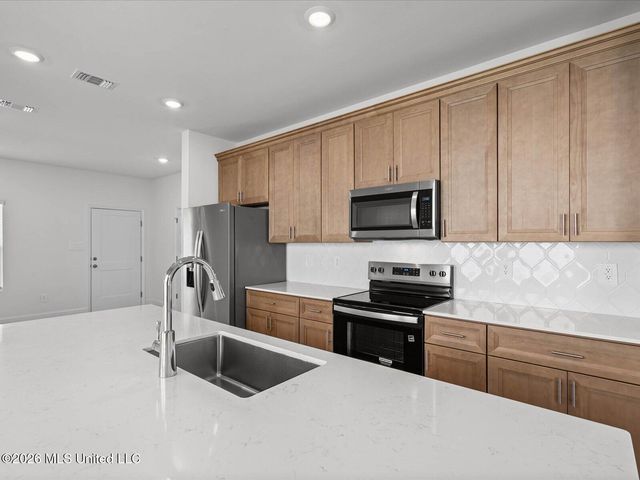 430 Pimento Circle, Ocean Springs, MS 39564