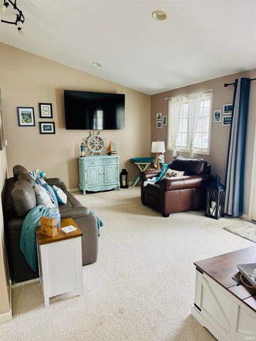 11397 NE Wawasee Drive, Syracuse, IN 46567