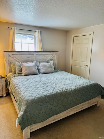 11397 NE Wawasee Drive, Syracuse, IN 46567