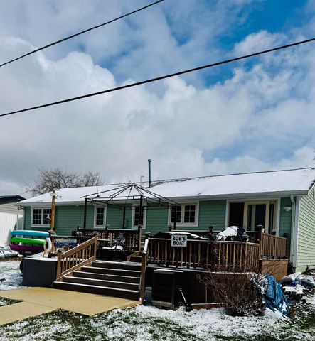 11397 NE Wawasee Drive, Syracuse, IN 46567