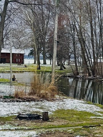 11397 NE Wawasee Drive, Syracuse, IN 46567