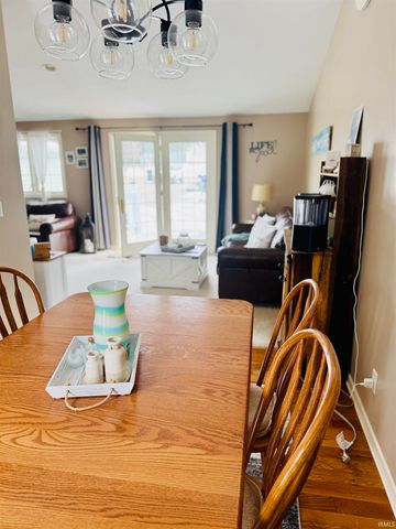 11397 NE Wawasee Drive, Syracuse, IN 46567