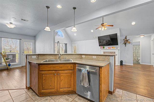 10653 N 177th Avenue E, Owasso, OK 74055