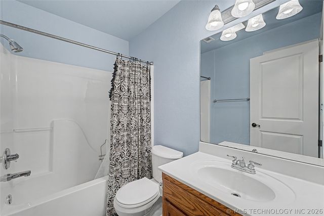 10653 N 177th Avenue E, Owasso, OK 74055