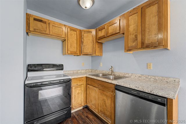 10653 N 177th Avenue E, Owasso, OK 74055