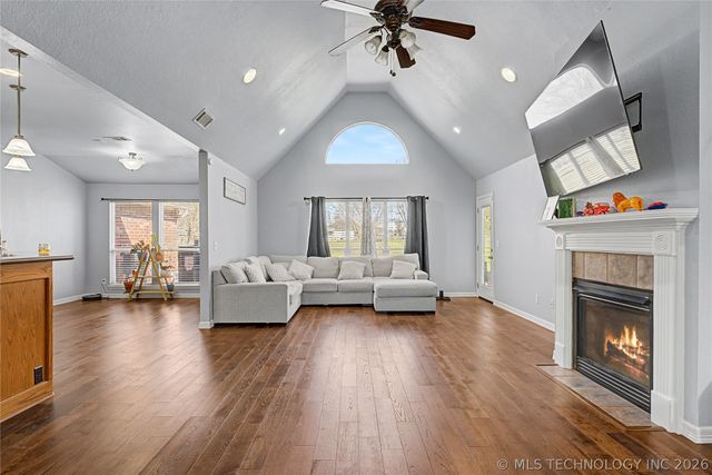 10653 N 177th Avenue E, Owasso, OK 74055