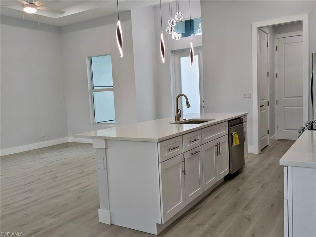 Image 10 of property listing at 3027 SW 16th PL, Cape Coral, FL 33914