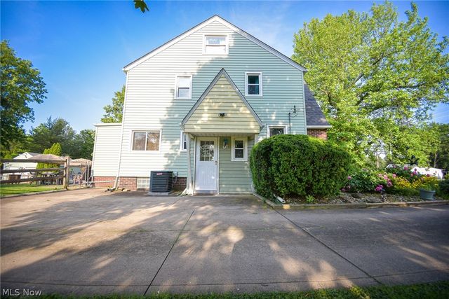 26988 Cook Road, Olmsted Twp, OH 44138