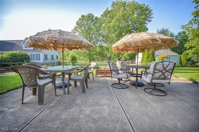 26988 Cook Road, Olmsted Twp, OH 44138