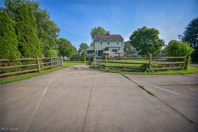 26988 Cook Road, Olmsted Twp, OH 44138
