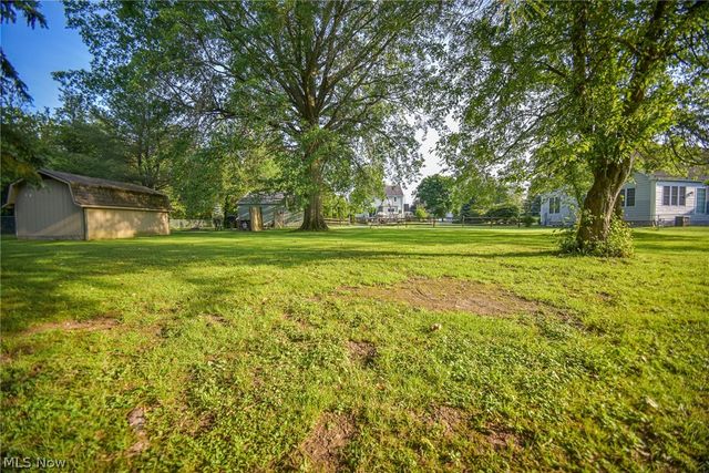26988 Cook Road, Olmsted Twp, OH 44138