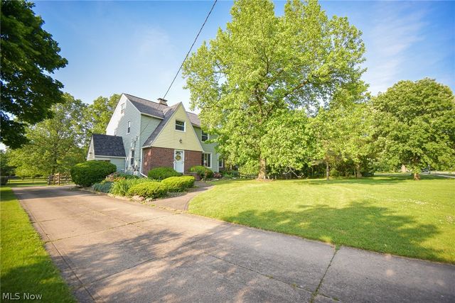 26988 Cook Road, Olmsted Twp, OH 44138