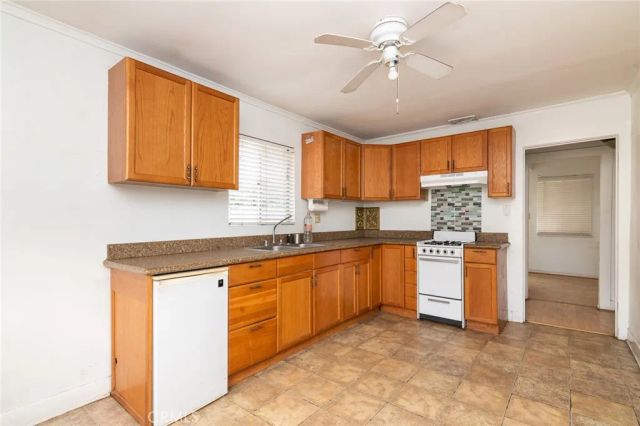 420 W California Boulevard, Glendale, CA 91203