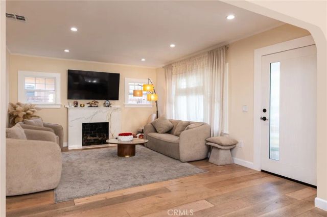 420 W California Boulevard, Glendale, CA 91203