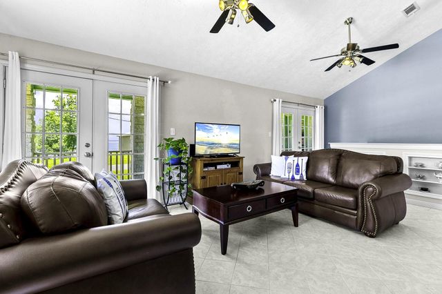 239 Skyline Dr, Coldspring, TX 77331