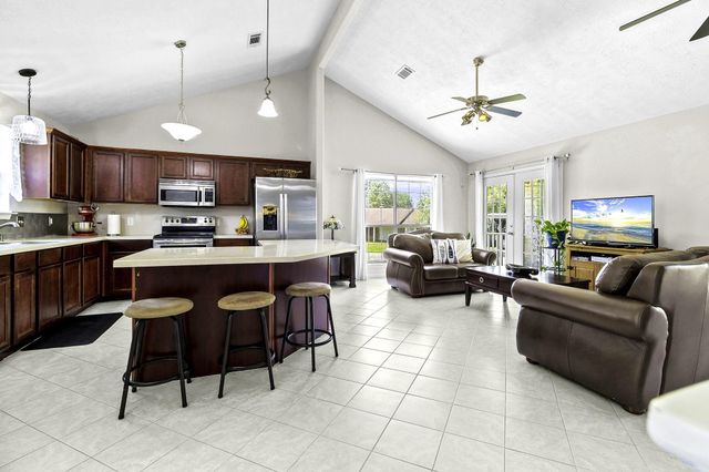 239 Skyline Dr, Coldspring, TX 77331