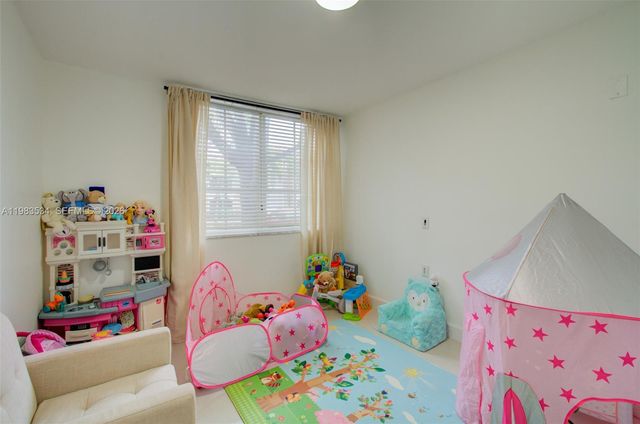 4824 N State Road 7 9105, Coconut Creek, FL 33073