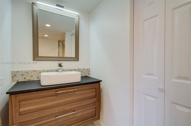 4824 N State Road 7 9105, Coconut Creek, FL 33073