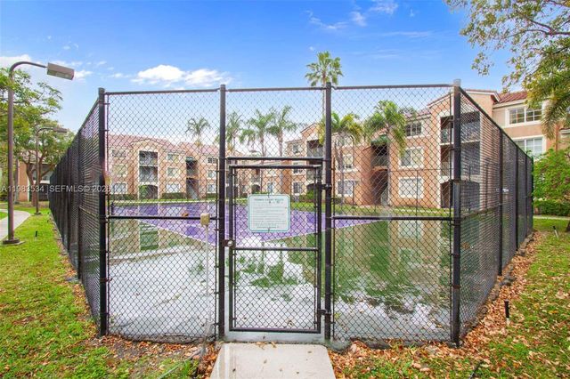 4824 N State Road 7 9105, Coconut Creek, FL 33073