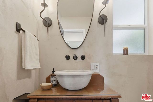 2645 Onyx Drive, Los Angeles, CA 90032