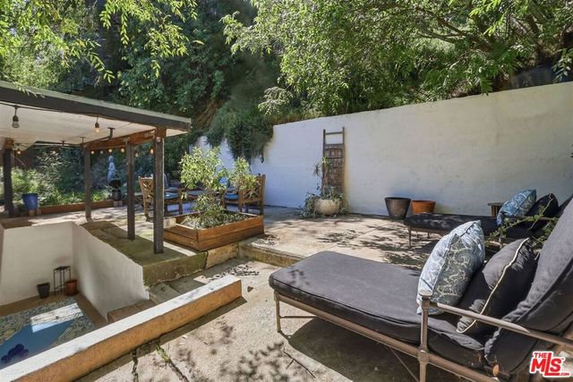 2645 Onyx Drive, Los Angeles, CA 90032