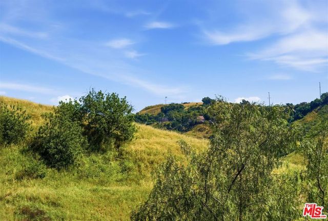 2645 Onyx Drive, Los Angeles, CA 90032