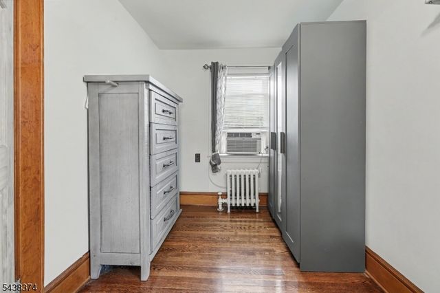 1312 Dewitt Ter, Linden City, NJ 07036