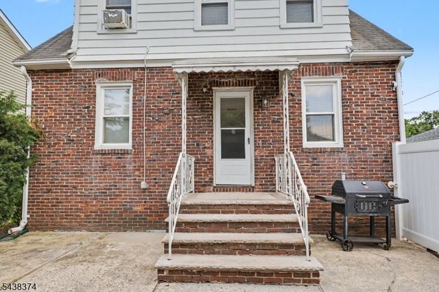 1312 Dewitt Ter, Linden City, NJ 07036
