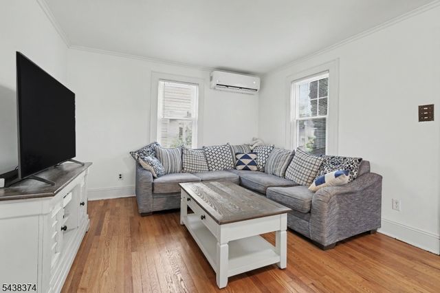 1312 Dewitt Ter, Linden City, NJ 07036