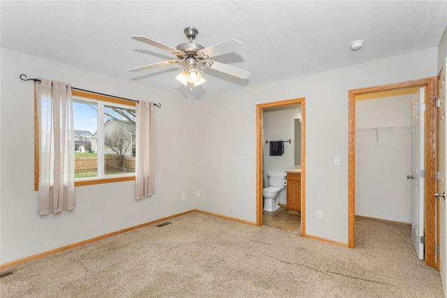 1526 94th Street, West Des Moines, IA 50266