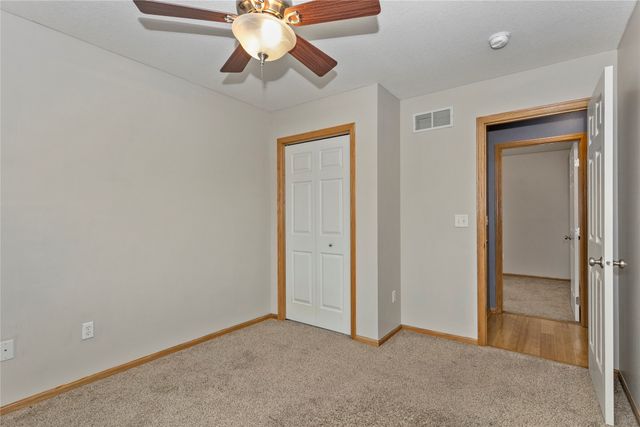 1526 94th Street, West Des Moines, IA 50266