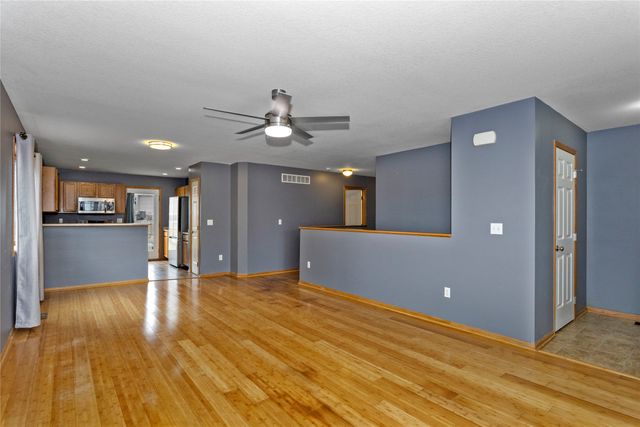 1526 94th Street, West Des Moines, IA 50266