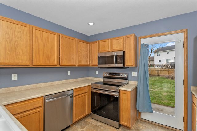 1526 94th Street, West Des Moines, IA 50266