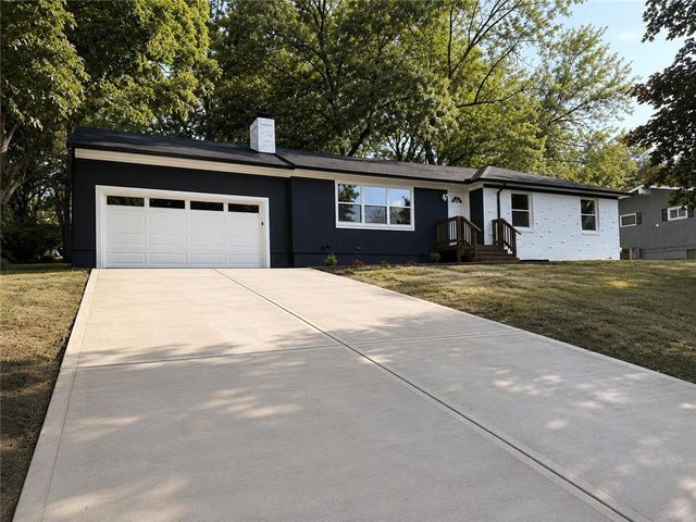 1001 W 93rd Street, Kansas City, MO 64114