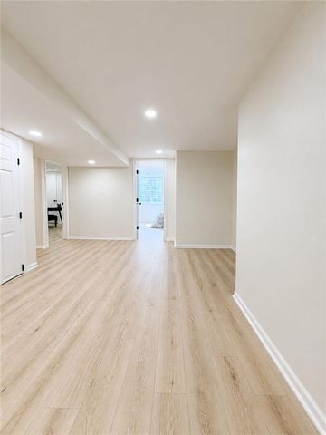 1001 W 93rd Street, Kansas City, MO 64114