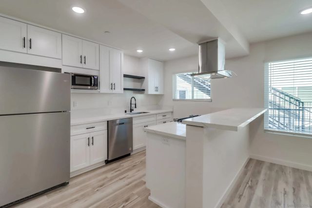 1478 Hornblend Street, San Diego, CA 92109