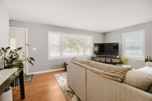 7558 5th Street NE, Fridley, MN 55432