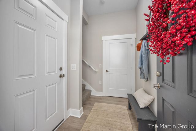 2344 Watertown Way, Grand Rapids, MI 49505