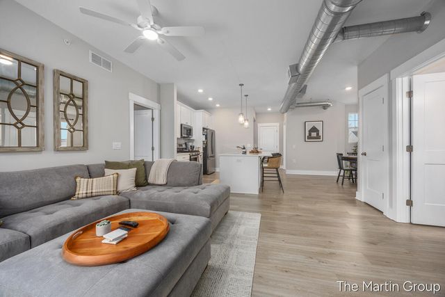 2344 Watertown Way, Grand Rapids, MI 49505