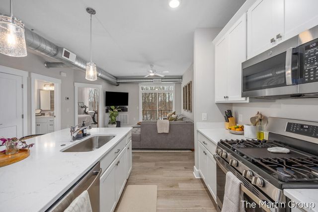 2344 Watertown Way, Grand Rapids, MI 49505